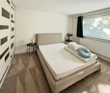 2 bedroom maisonette to rent - Photo 4
