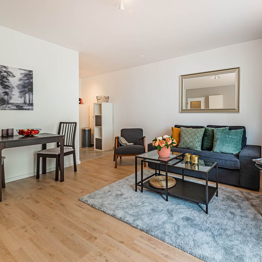 City-Residence: Schick möblierte Wohnung mit Skylineblick in schöner Westendlage - Photo 1