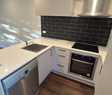 Charming 2 Bedroom Townhouse in Massey! - Photo 6