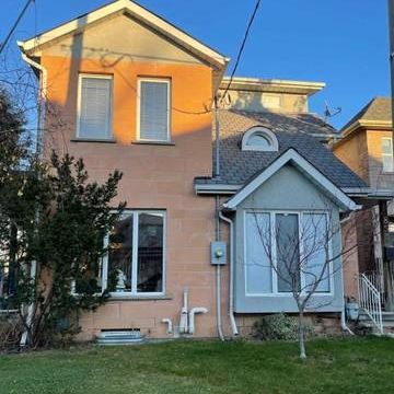 Beautifully Reno'd home nestled in vibrant East York, 2 Car Parking - Photo 4