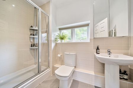 3 bedroom semi-detached house to rent - Photo 2