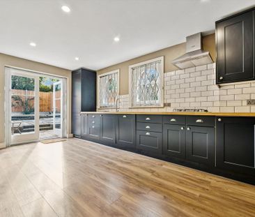 5 bedroom terraced house to rent - Photo 1