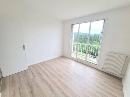 Appartement 4 Pièces + cave + parking extérieur - Photo 5
