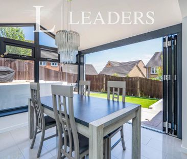 3 bedroom semi-detached house to rent - Photo 3