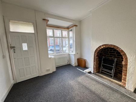 3 bedroom House To Let - Photo 2