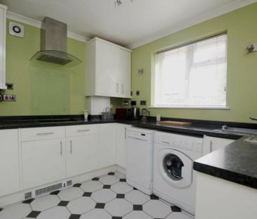 2 bedroom ground floor maisonette to rent - Photo 6