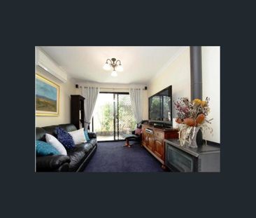 Comfortable Family Living in Rossmoyne School Zone - Photo 1
