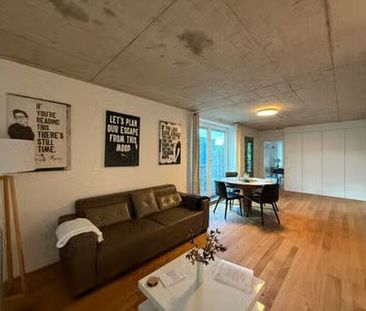 Elegant Furnished 2.5-Room Apartment with Private Balcony in Wallis... - Photo 3