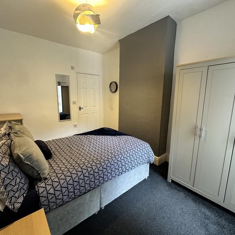 1 bedroom house of multiple occupation to rent - Photo 1