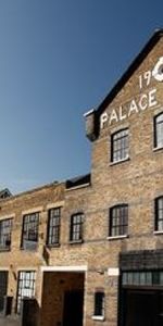 Two Bedroom Flat to rent in London - Photo 4