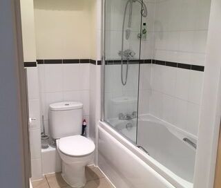 Central Cambridge Modern Apartment with Private Balcony and Secure ... - Photo 5