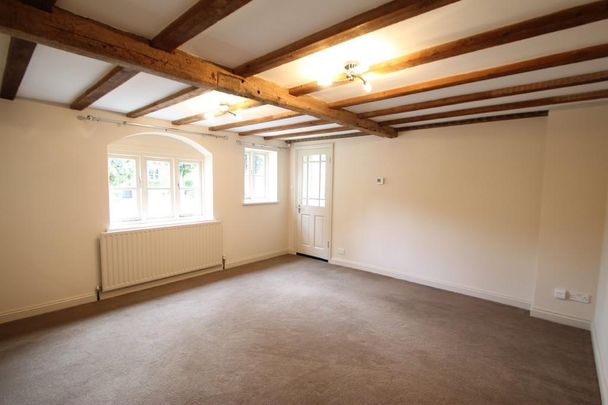 2 bedroom barn conversion to rent - Photo 1