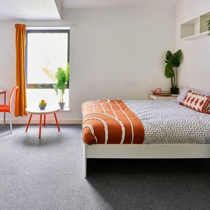 Silver Studio - Photo 1