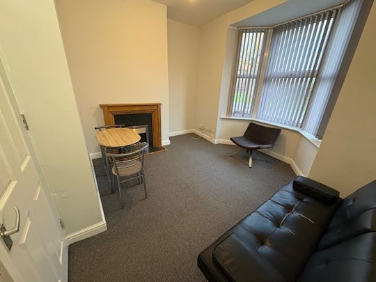 2 Bed Terraced House, Recreation Terrace, LS11 - Photo 1
