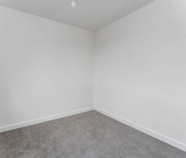 3 bedroom detached house to rent - Photo 2