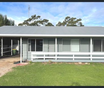 Central Metung Living - 3-Bedroom Home for Lease - Photo 6