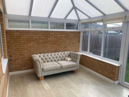 Lutterworth, Leicestershire, LE17 - Photo 4