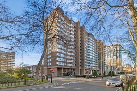 4 bedroom flat in Norfolk Crescent - Photo 3