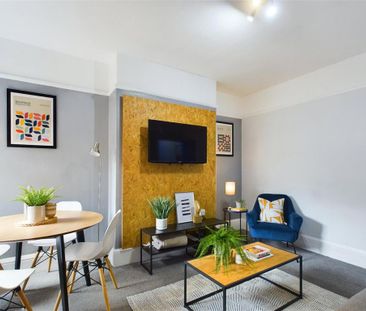 1 bedroom in a house share to rent - Photo 2