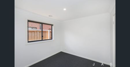 Spacious Family Living - Photo 4