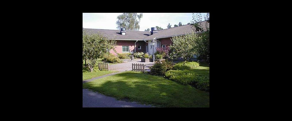 Seniorlägenhet. Totalhyra. Värme och vatten samt hushållsel ingår i hyran. - Photo 1