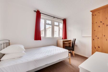 £71 p/w (£308 pcm) - Photo 2