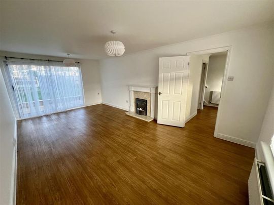 3 bedroom semi-detached house to rent - Photo 1