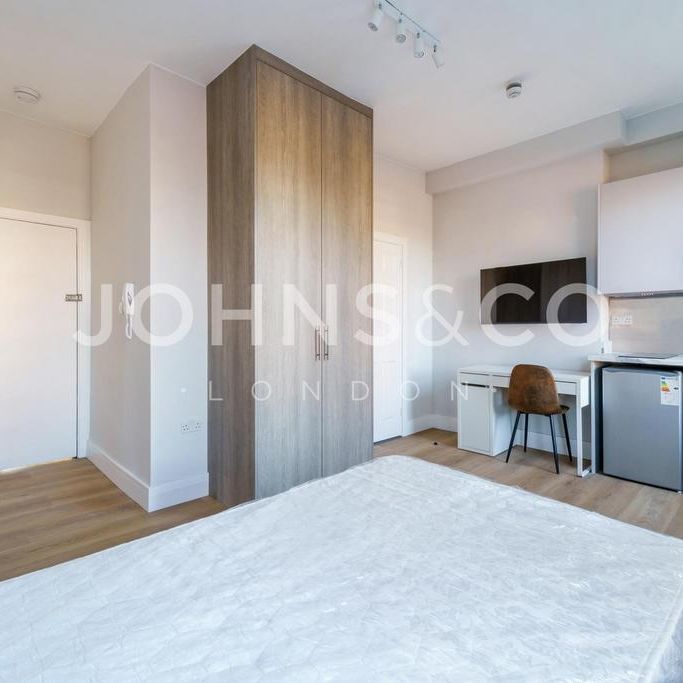 Studio to rent - Photo 1