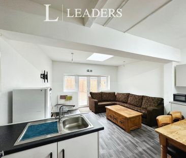 1 bedroom in a house share to rent - Photo 6