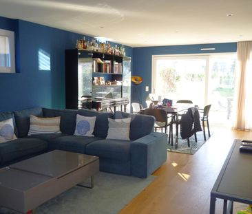 SPACIOUS, MODERN, IDYLLIC! - Foto 1