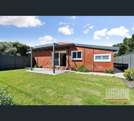 141 Anzac Terrace, Bassendean, WA 6054 - Photo 3