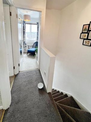 47 Larch Grove, Dunmurry, Belfast, BT17 9QG - Photo 1