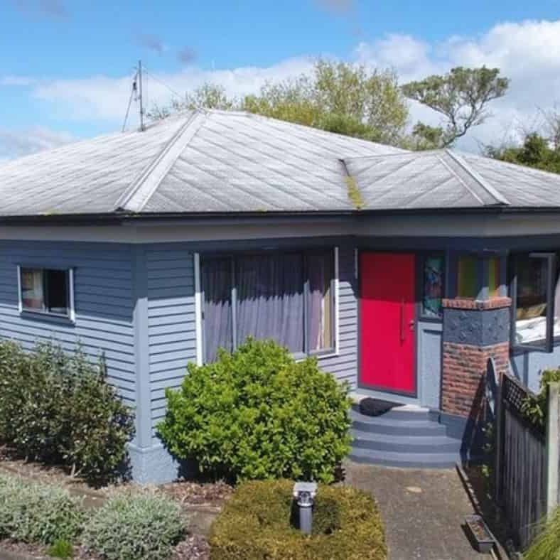 1930's bungalow with cozy retro feel - Photo 1