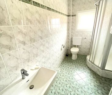 Ansprechende u. angenehme 2-Raumwohnung in grüner Siedlung! - Foto 1