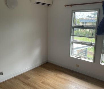 DELIGHTFUL FAMILY HOME - Photo 3