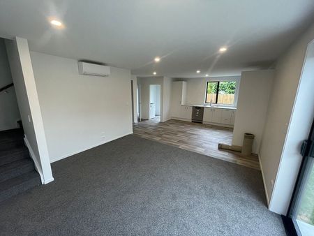 Modern brand new 4 BR house in Fairfield! (Unit 2) - Photo 5