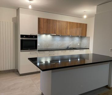 A completely renovated apartment for rent in Romont. - Foto 3