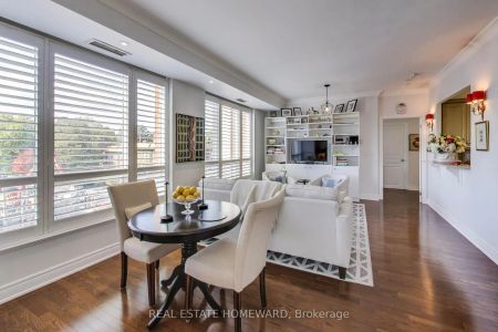 2 Roxborough Street E #403 - Photo 3