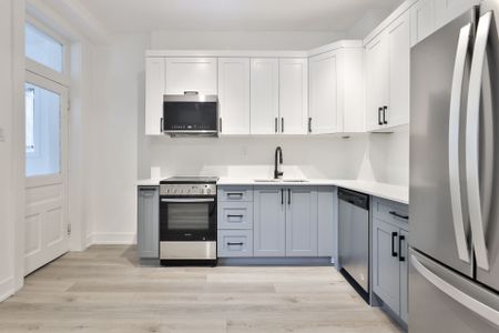 For Lease - 552 COLLEGE Street Unit# 2F, Toronto, Ontario - Photo 2
