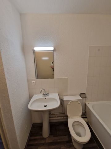 CENTRAL FAC - Studio meublé idéal étudiant refait à neuf - Photo 4