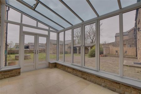 3 bedroom semi-detached house to rent - Photo 5