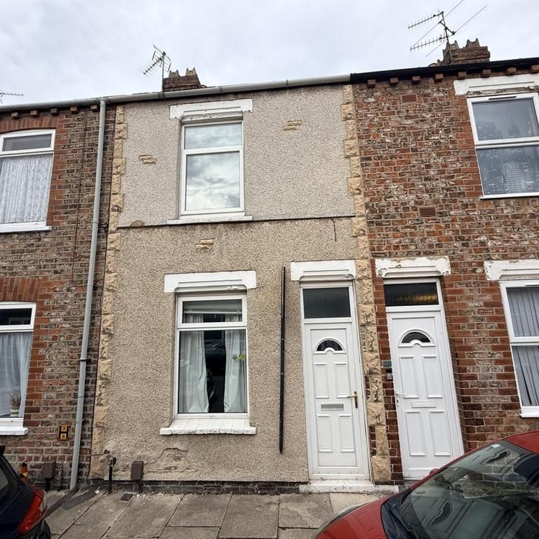 2 bedroom terraced house to rent - Photo 1