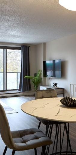 3 CH - 1 SDB - Longueuil - $2,749 /mo - Photo 1