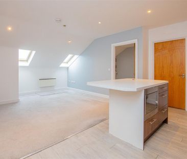 1 bed Apartment To Let - Photo 6