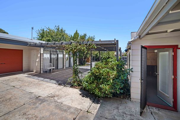 29 White Avenue, Wendouree - Photo 1