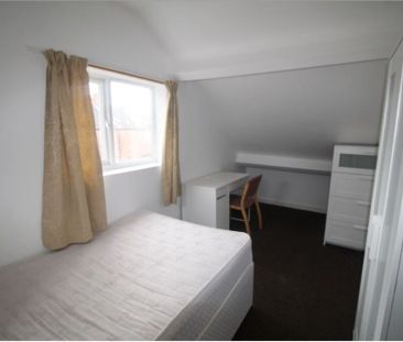 5 Bed Student Accommodation - Photo 3