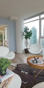 2 Bedroom / 2 Bathroom Coal Harbour Condo Views! - Photo 4