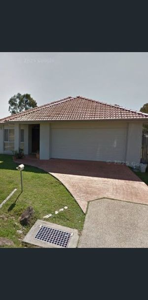 COMING SOON - Spacious Family Home in Prime Location $800/week - Photo 1