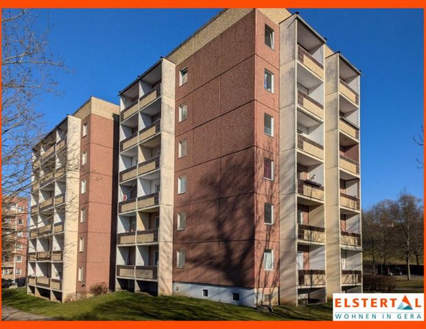 Kleine 2-Raum-Wohnung für Sportliche! Küche mit Fenster // Wannenbad // Balkon mit Weitblick! - Photo 1