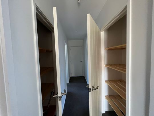 3 Bedroom, 2 Bathroom - New Build Townhouse - Photo 1